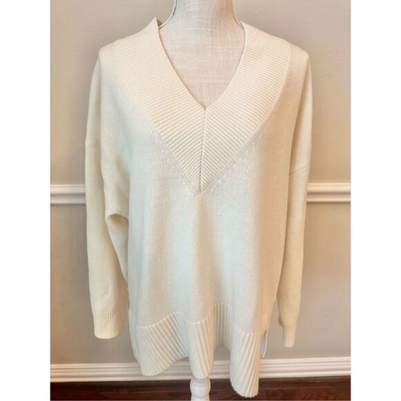 REISS SEREN OVERSIZED WOOL CASHMERE V-NECK JUMPER IN IVORY SIZE LARGE - Picture 3 of 11